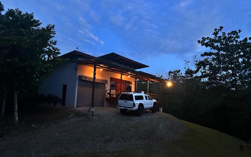 Mountain house, Beach House, Pavones, Costa Rica, Real Estate, For sale, Cuervito, Costa Rica, Realty Pros, Bienes Raices, Large lot with house, Ocean View, Playa, Pilon, Zancudo