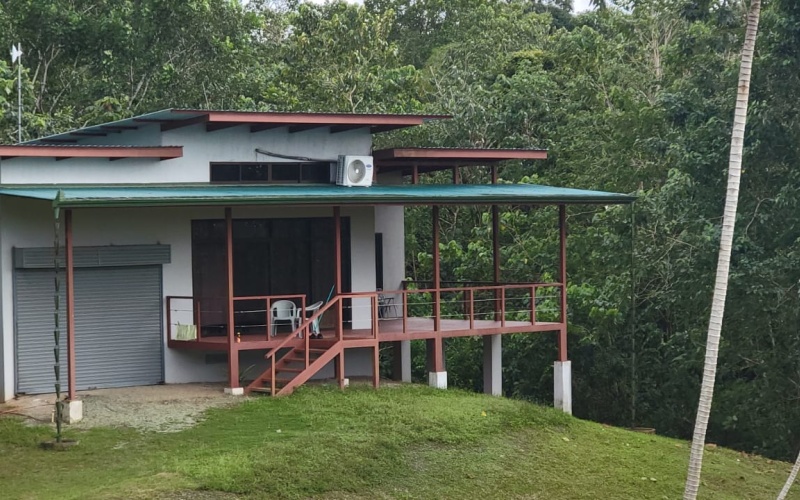 Mountain house, Beach House, Pavones, Costa Rica, Real Estate, For sale, Cuervito, Costa Rica, Realty Pros, Bienes Raices, Large lot with house, Ocean View, Playa, Pilon, Zancudo