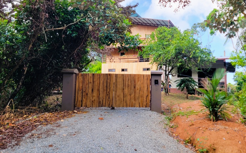 Solar powered retreat, jungle retreat, for rent, pavones, surf retreat, point breaks