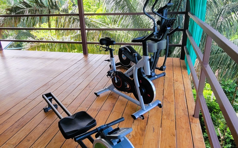 Solar powered retreat, jungle retreat, for rent, pavones, surf retreat, point breaks