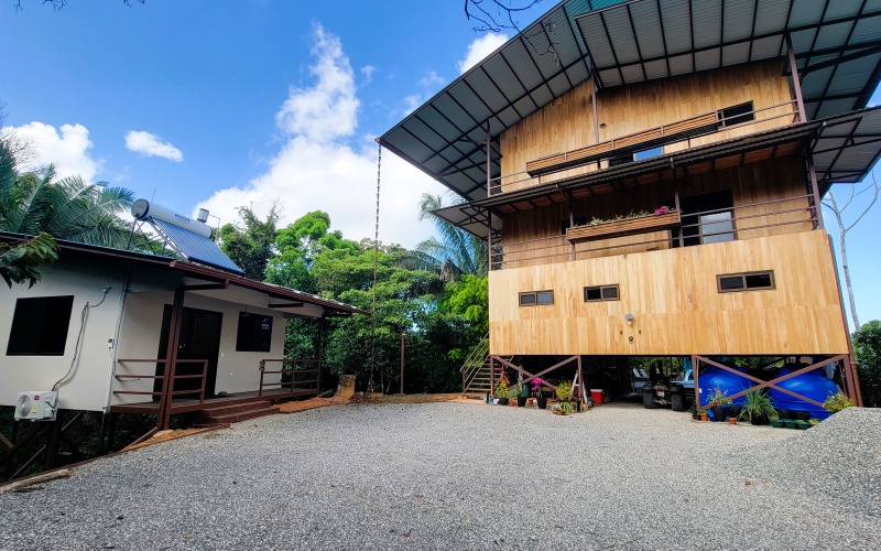 Solar powered retreat, jungle retreat, for rent, pavones, surf retreat, point breaks