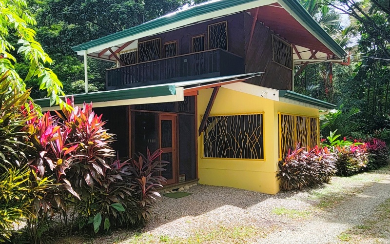 Welcome to the Pavones Surf Eco Retreat