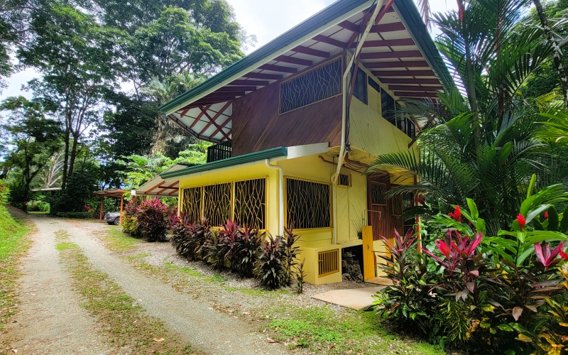 Welcome to the Pavones Surf Eco Retreat