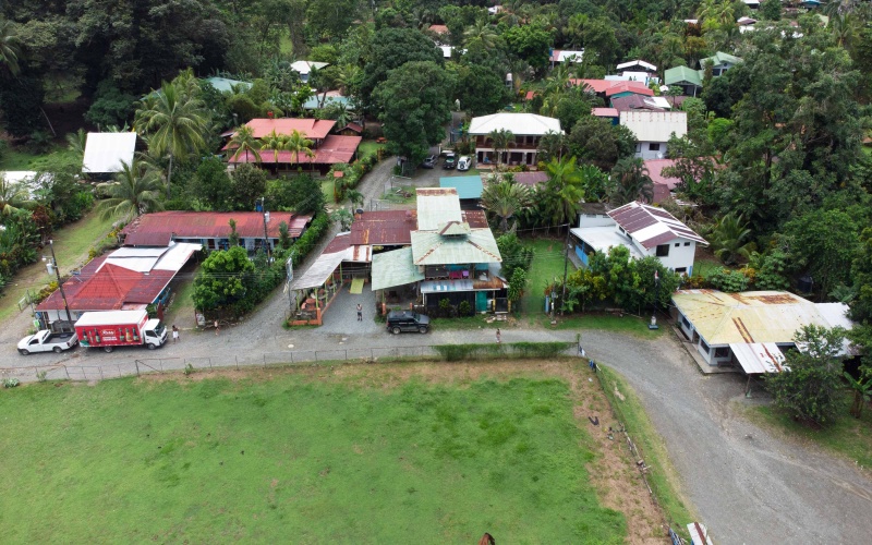 For sale, Bar La Plaza in Pavones Costa Rica